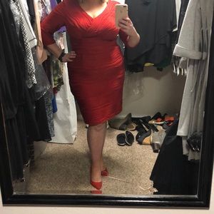 16W: 3/4 sleeve, red evening dress w/ wave detail